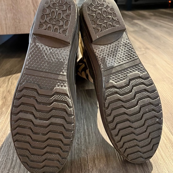 Coach Rain/Snow Boots ***FIRM*** - Picture 7 of 9